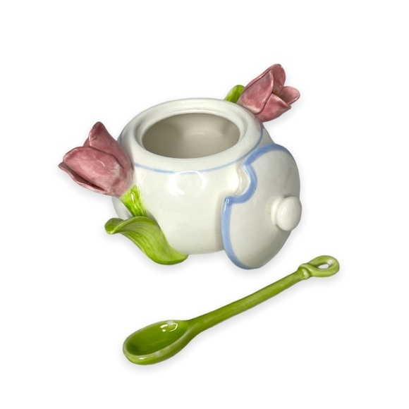 Avon Elegant 3D Tulip Sugar Bowl and Spoon with Lid - Picture 3 of 7